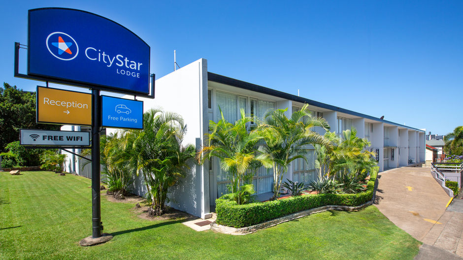 City Star Lodge Exterior