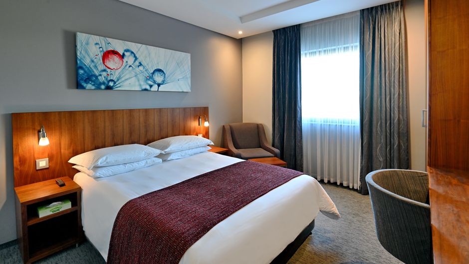 City Lodge Hotel Waterfall City Midrand Room