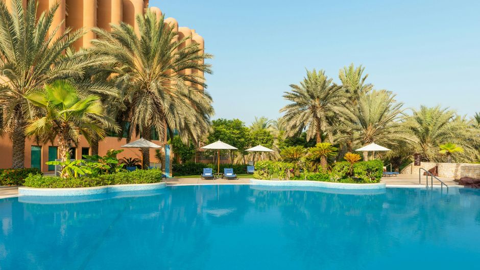Sheraton Abu Dhabi Hotel & Resort Pool