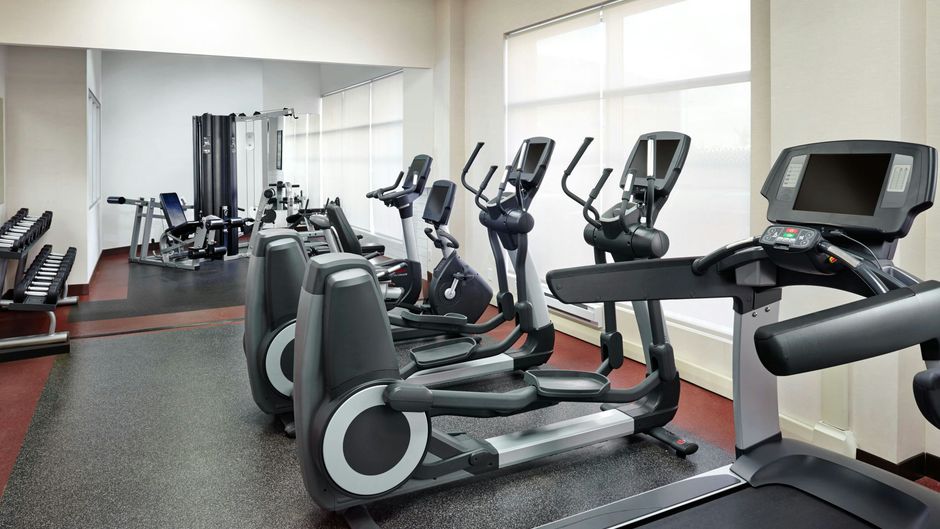 Four Points by Sheraton Calgary Airport Health Club