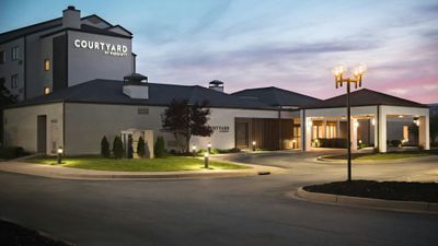 Courtyard by Marriott Louisville East