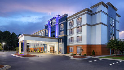 Holiday Inn Express Fayetteville
