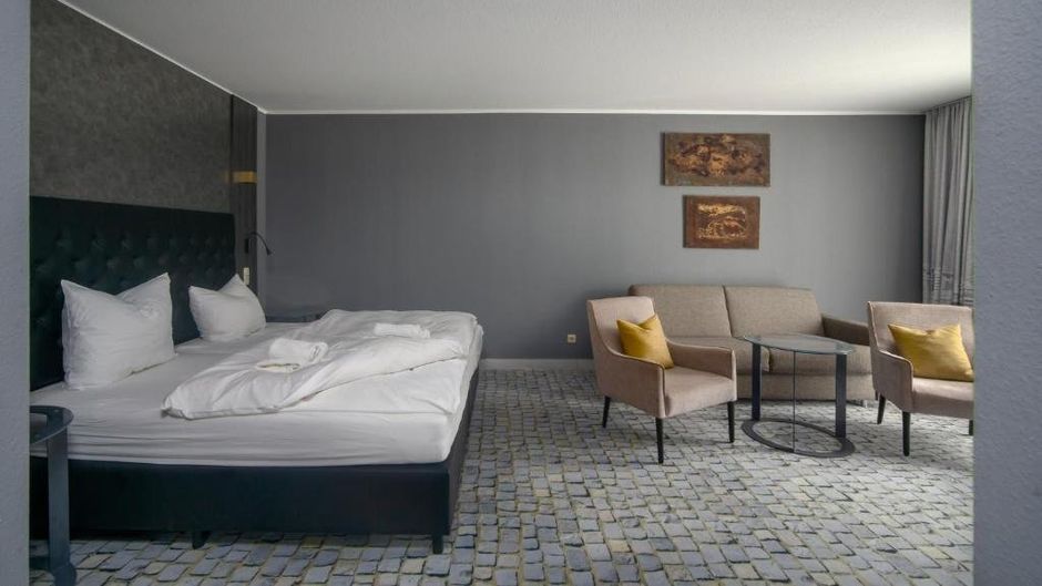 SL'otel in Parforcehaus Room