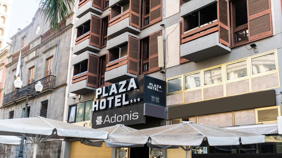 Hotel Adonis Plaza Exterior