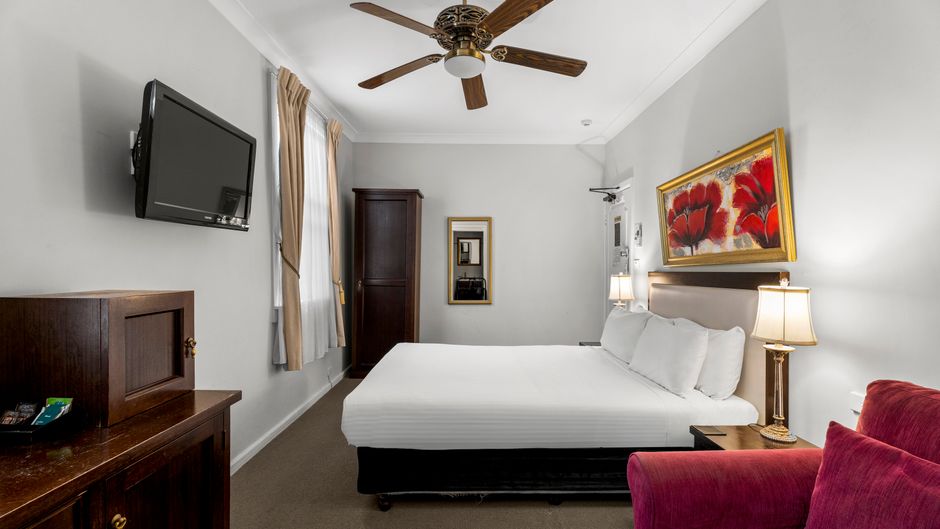 The Metropole Guest House Room