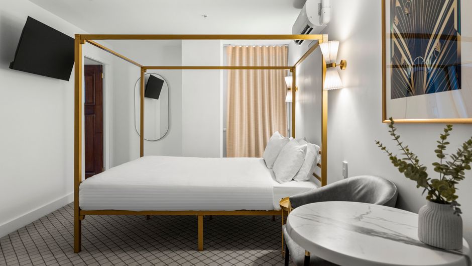 The Metropole Guest House Room