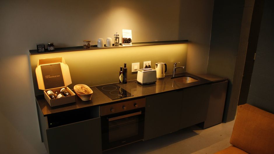 BlackBrick Gardens Room