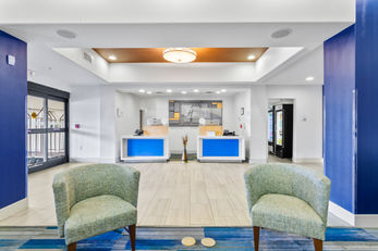 Holiday Inn Express Hotel & Stes