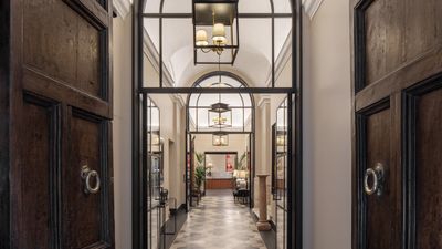 Adriano Hotel