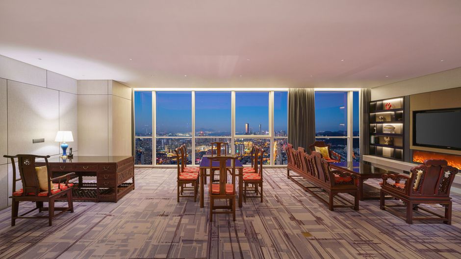 Crowne Plaza Dalian Xinghai Suite