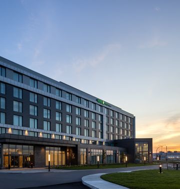 Holiday Inn Express Aeroport Montreal