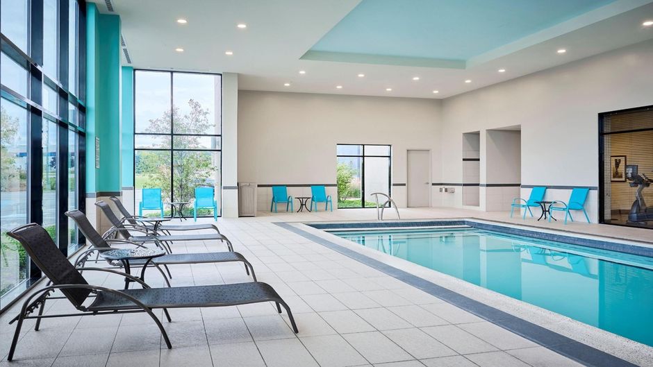 Staybridge Suites Aurora East Pool