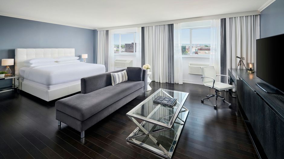 Delta Hotels by Marriott Beausejour Suite