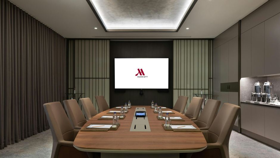 Izmir Marriott Hotel Meeting