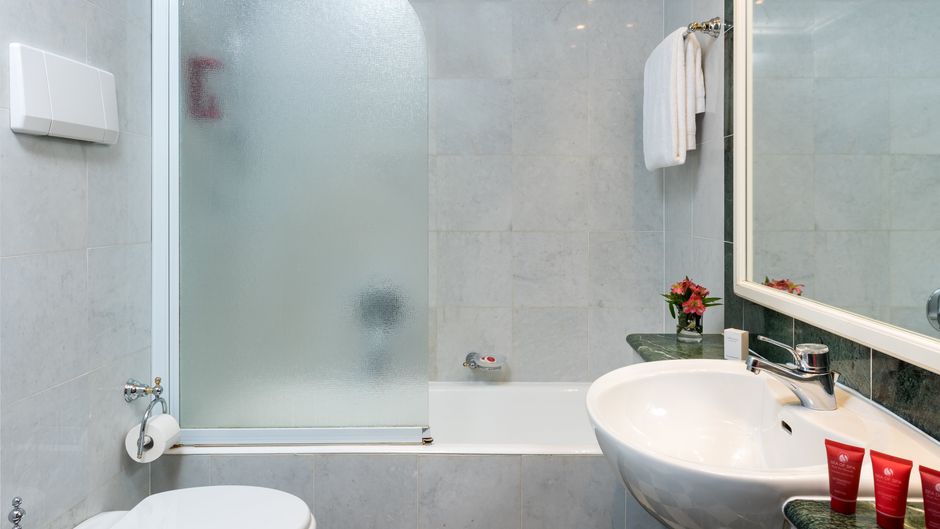 Leonardo Hotel Milan City Center Room