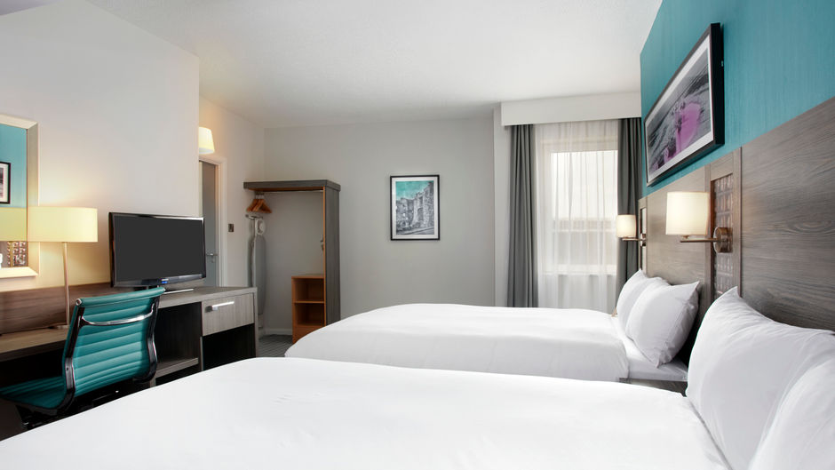 Leonardo Hotel Southampton Room