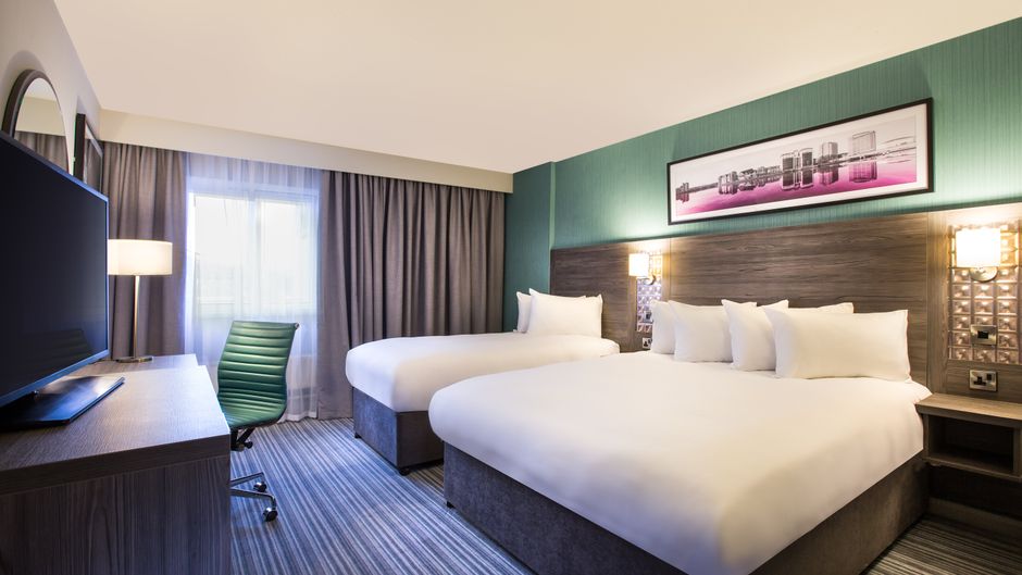 Leonardo Hotel Belfast Room