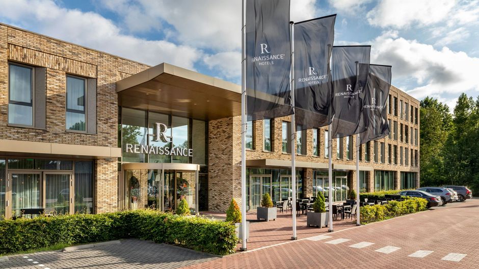 Renaissance Amsterdam Schiphol Airport Exterior