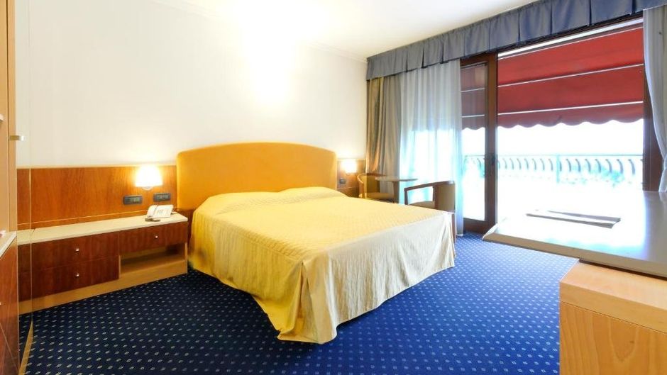 La Rondinaia At Eurocongressi Hotel Room