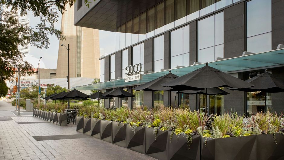 Delta Hotels by Marriott Toronto Restaurant