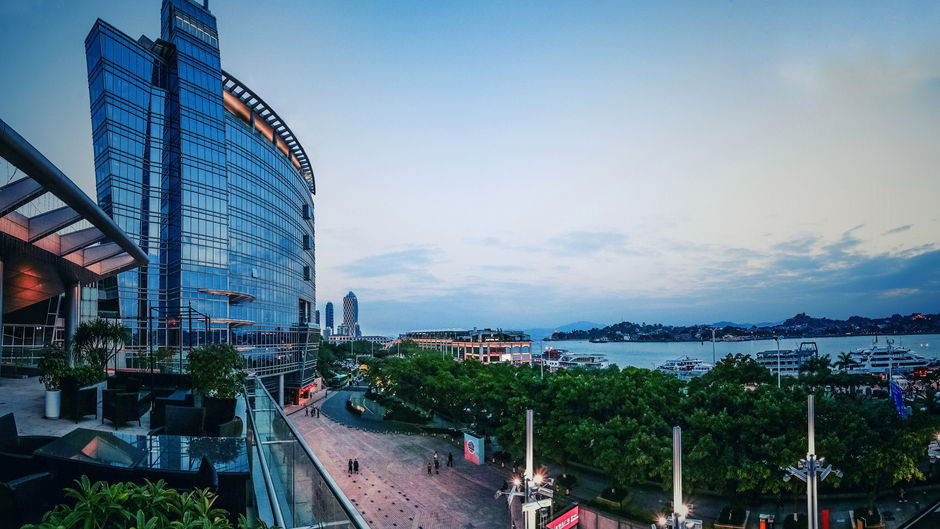 Hotel Indigo Xiamen Harbour Exterior