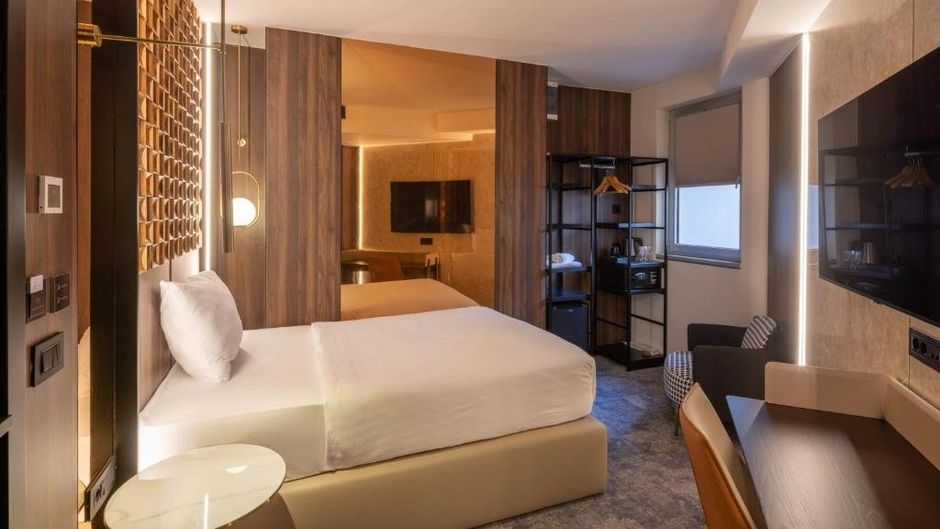 Nobel Hotel Belgrade Room