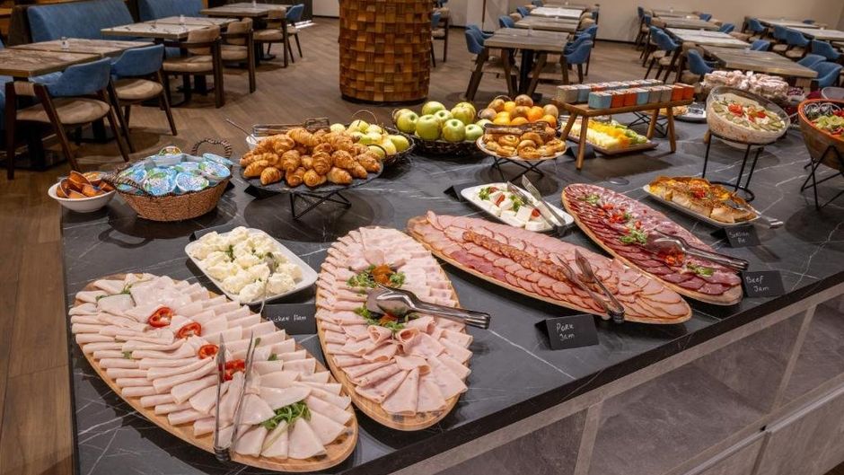 Nobel Hotel Belgrade Restaurant