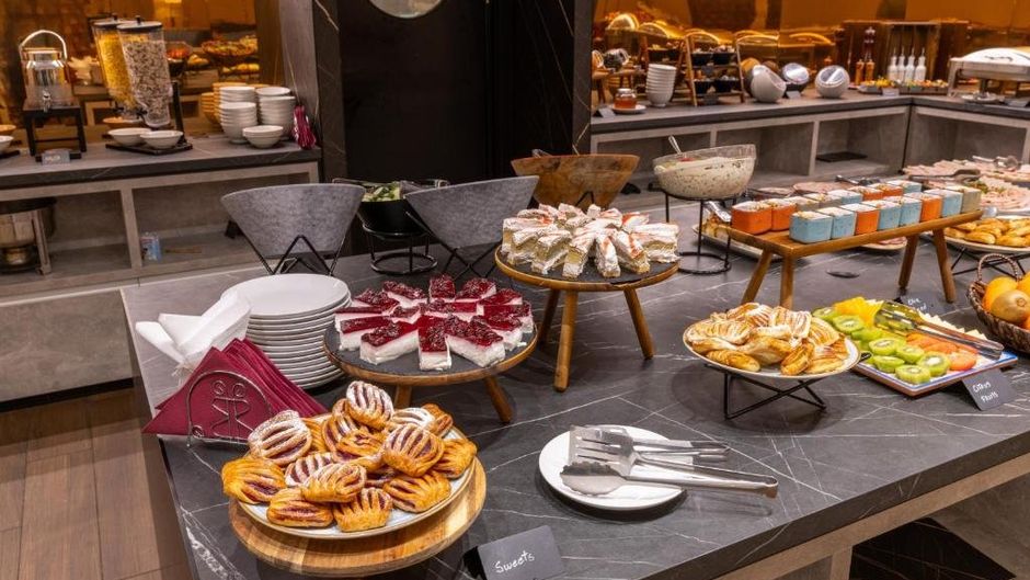 Nobel Hotel Belgrade Restaurant
