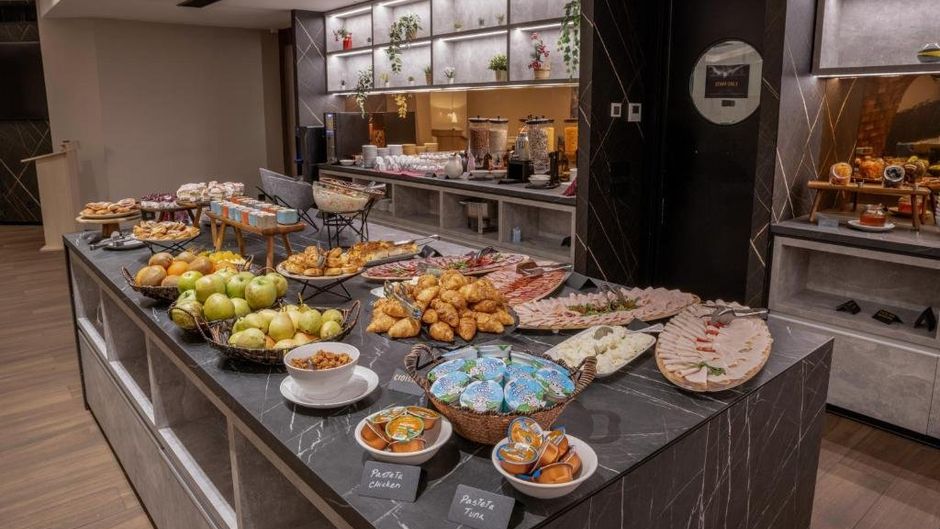 Nobel Hotel Belgrade Restaurant