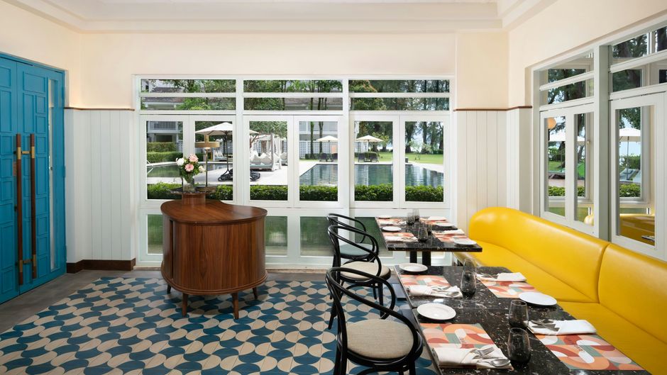 Lone Pine Hotel Restaurant