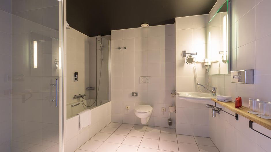 Leonardo Hotel Almere City Centre Room