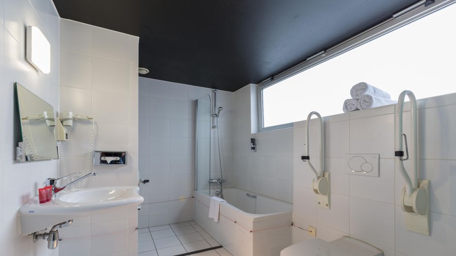Leonardo Hotel Almere City Centre Room
