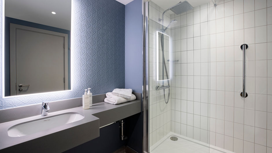 Leonardo Hotel Bristol City Room