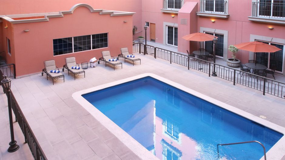 Holiday Inn Express Torreon Pool