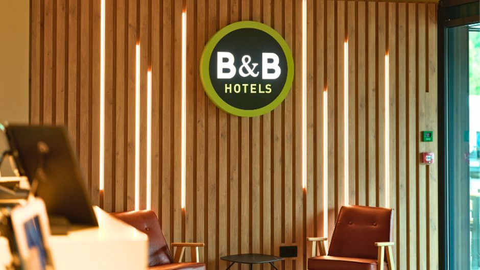 B&B Hotel Warrington Lobby