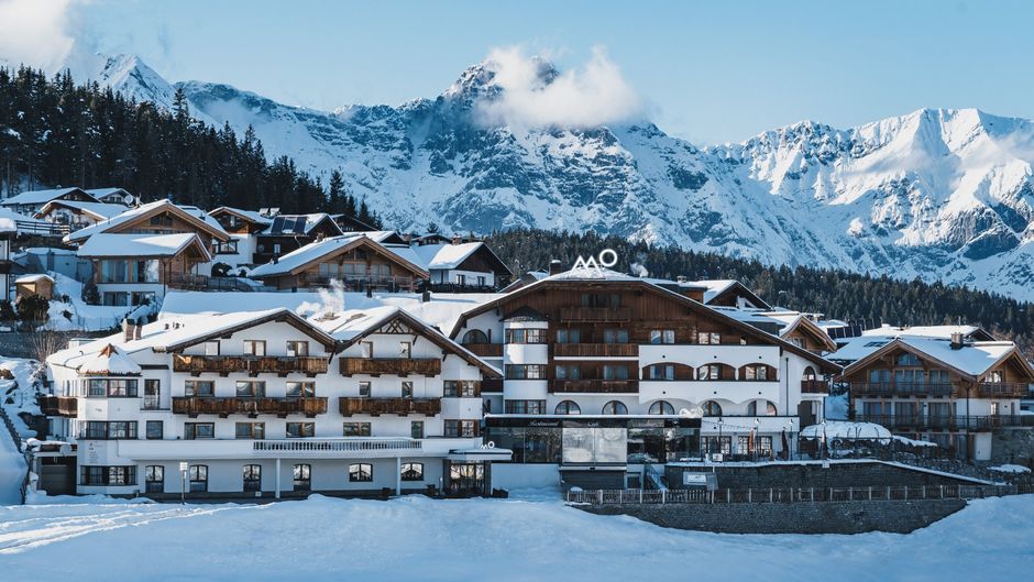 Mountains St Peter Hotel Exterior