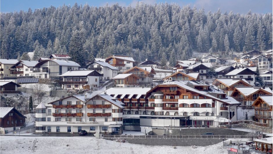 Mountains St Peter Hotel Exterior