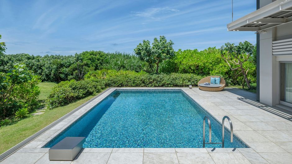 IRAPH SUI, a Luxury Collection Hotel Pool