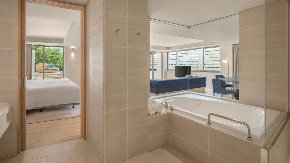 IRAPH SUI, a Luxury Collection Hotel Room