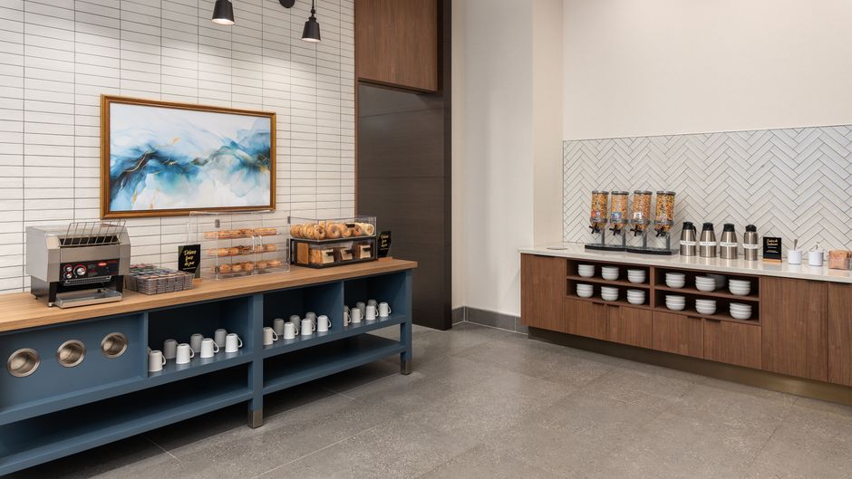 Staybridge Suites Airport St Laurent Restaurant