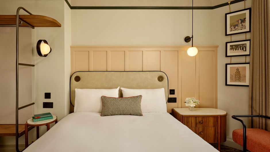 The Grand Hotel Leicester Room