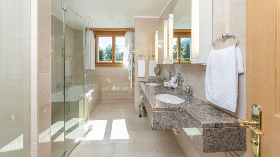 Hotel Vereina Room