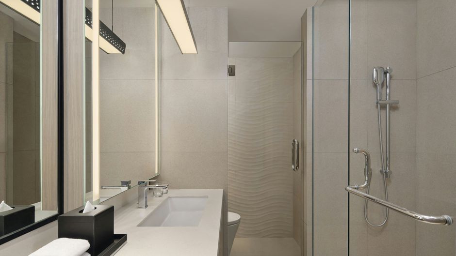 Aloft Jakarta Kebon Jeruk Room