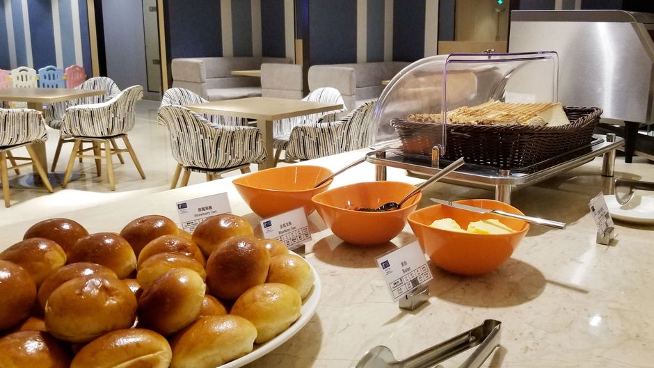 Holiday Inn Express Wenjiang Hotspring Restaurant