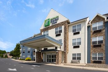 Holiday Inn Express & Suites Wyomissing