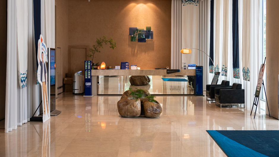 Holiday Inn Express Wenjiang Hotspring Exterior
