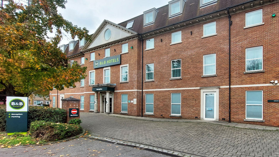 B&B Hotel London Heathrow Exterior