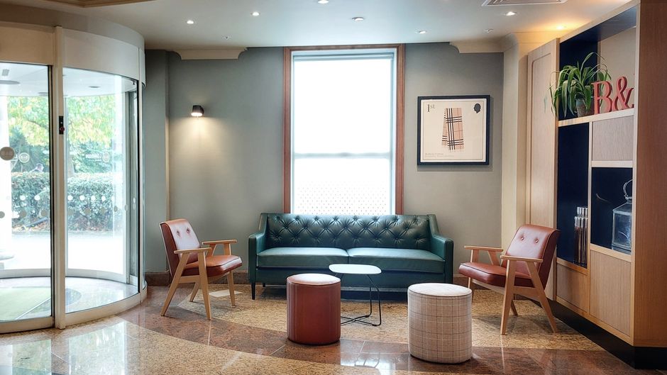 B&B Hotel London Heathrow Lobby