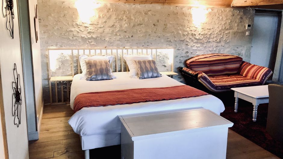 Hotel The Originals Pigeonnier du Perron Room