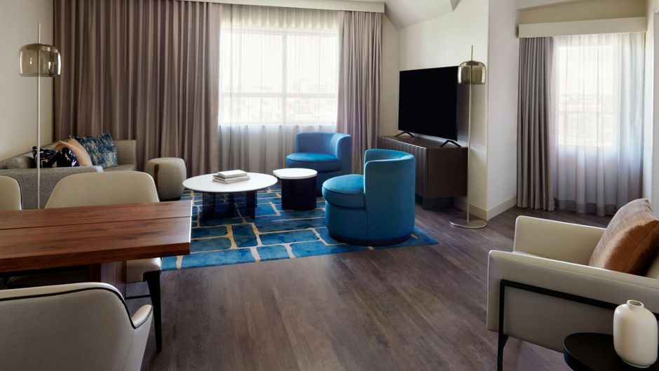 Kingston Marriott Suite